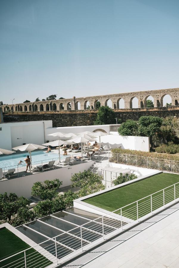 M'Ar De Ar Aqueduto Hotel Evora Exterior photo The pool at the Hotel Grande Bretagne