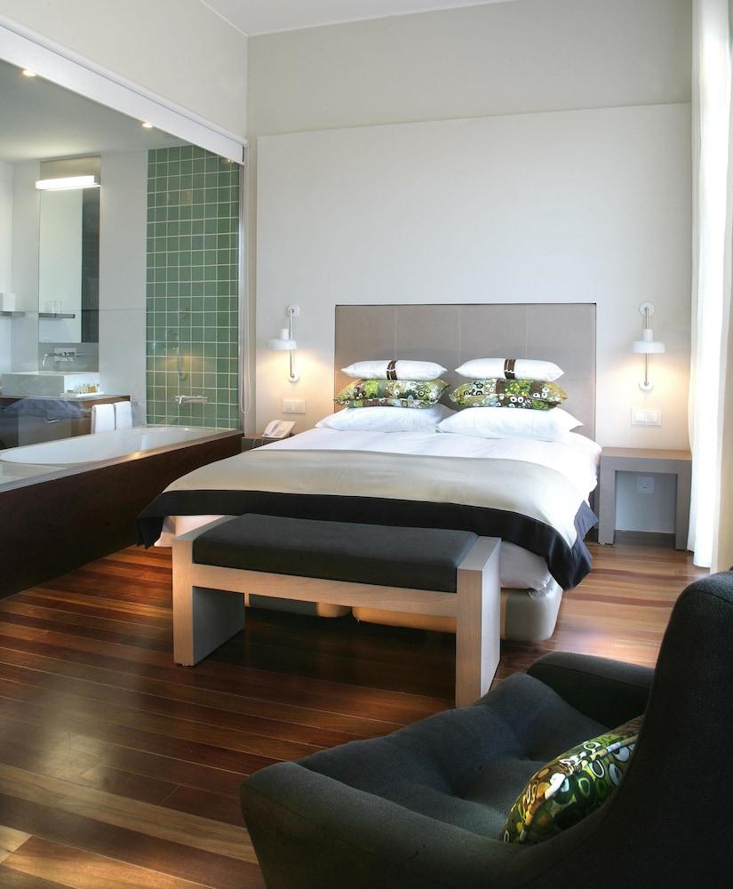 M'Ar De Ar Aqueduto Hotel Evora Room photo A room at the Hotel de la Paix
