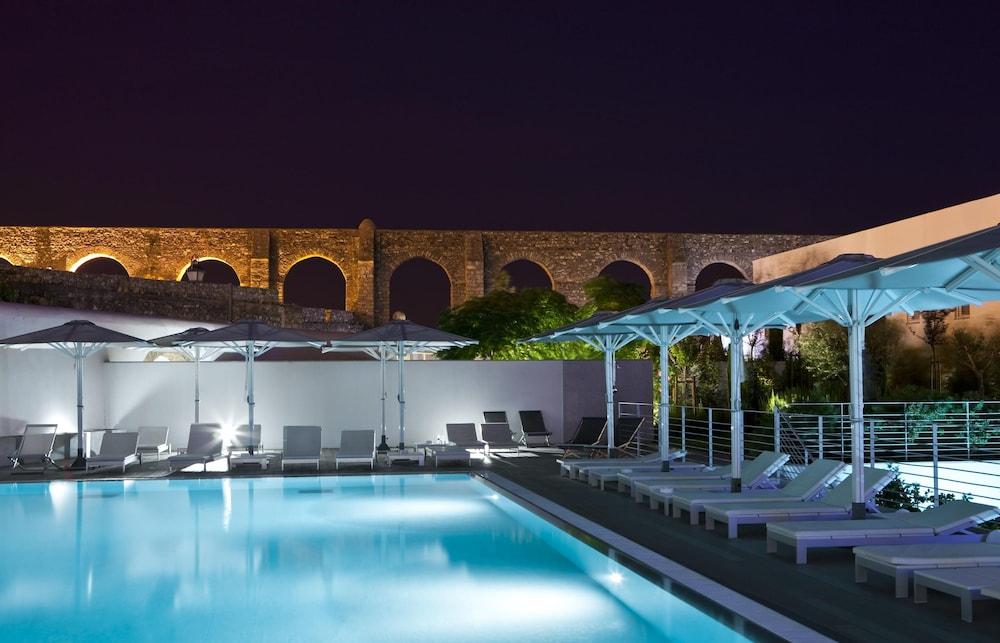 M'Ar De Ar Aqueduto Hotel Evora Exterior photo The pool at the hotel