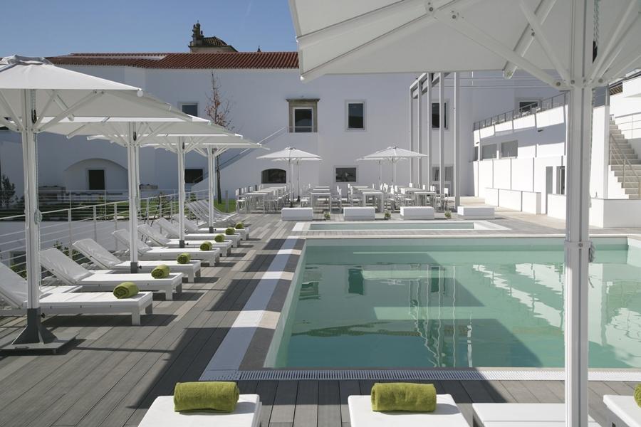 M'Ar De Ar Aqueduto Hotel Evora Exterior photo The pool at the hotel
